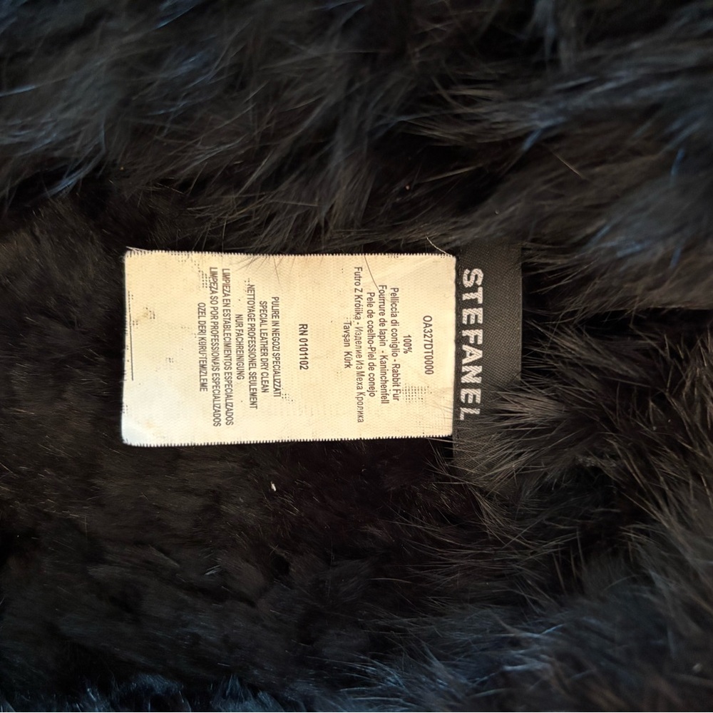 STEFANEL 100% Black Rabbit Fur Hooded Shawl - Picture 4 of 4